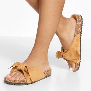 🎉 🎊HOST PICK 🎊 🎉Bow tie Suede Sandals